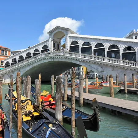 Zweijaehrige Terrassenwohnung By Interhome Appartamento Venezia